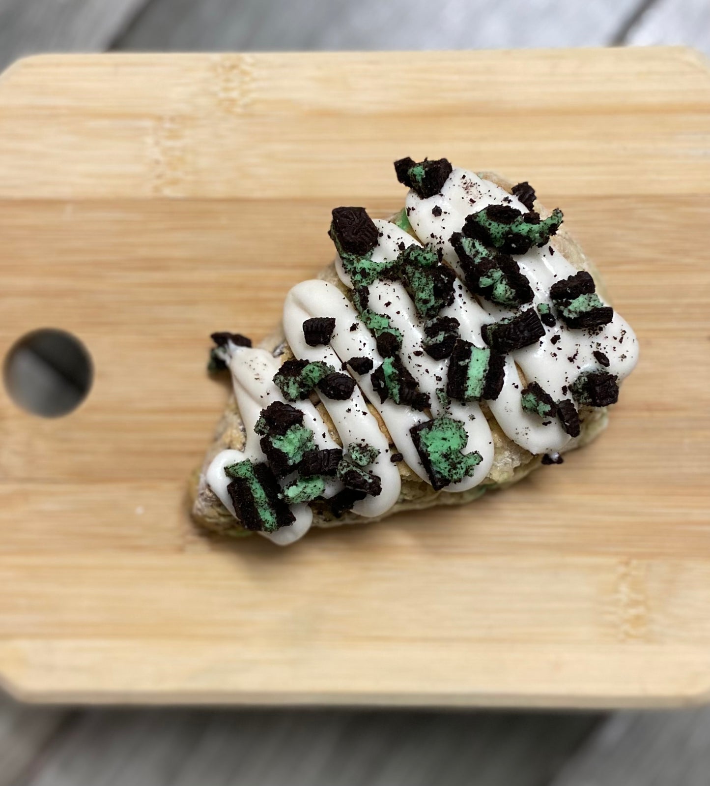 4 Minty Oreo Scones