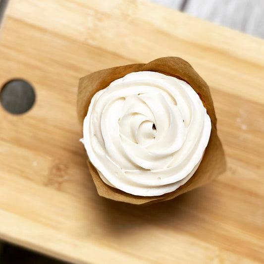 6 Pumpkin Cupcakes with Cream Cheese Frosting